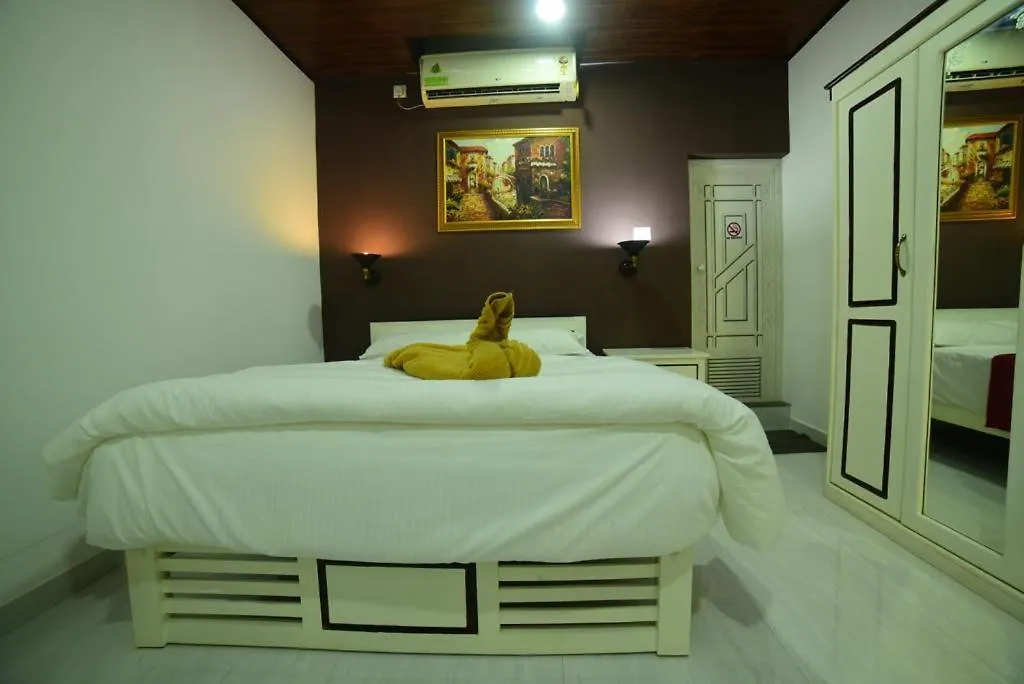 Yaz Travel Inn Alappuzha Indien