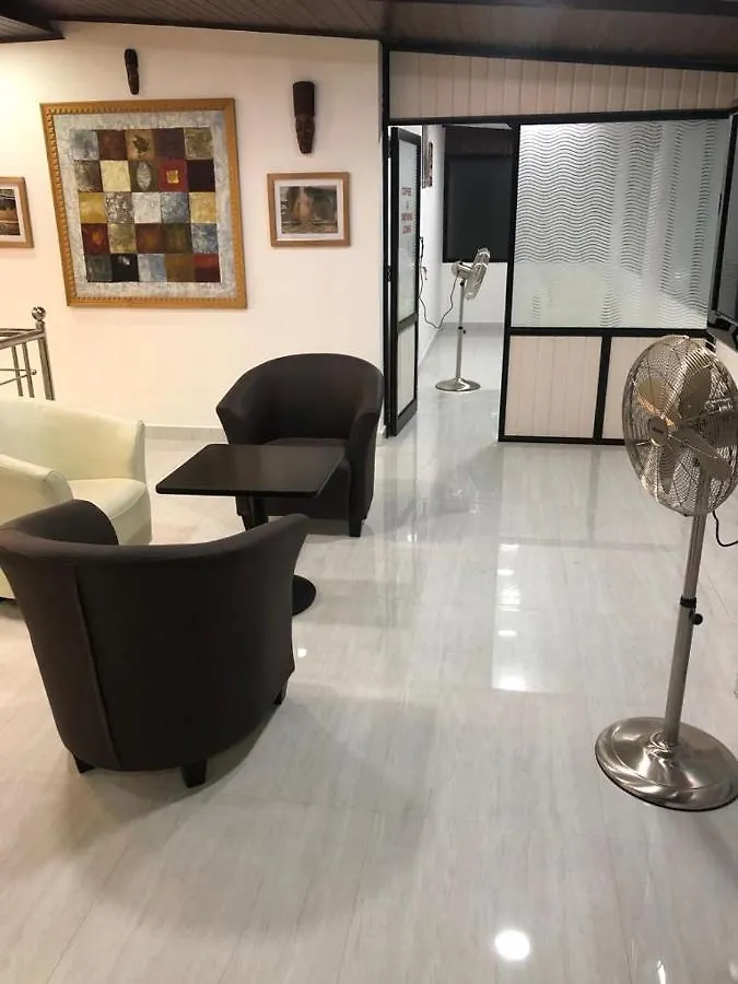 Yaz Travel Inn Alappuzha